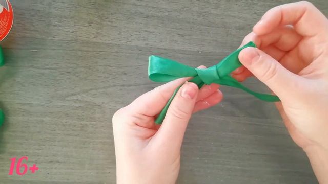 Поделки из шишек на елку/Новогодние шишки смотреть онлайн