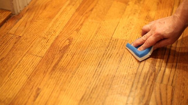 How to Get Scuff Marks Off of Parquet Wood Floors : Home Cleaning Tips смотреть онлайн
