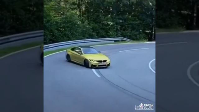 BMW (прикол, дрифт) против Мерседес смотреть онлайн