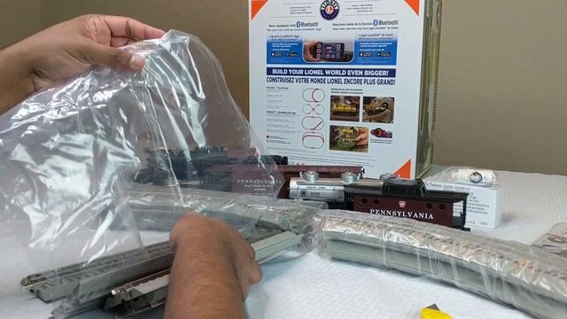 The Lionel Pennsylvania Flyer Ready To Play Train Set | Remote Control Train Set with Smoke смотреть онлайн