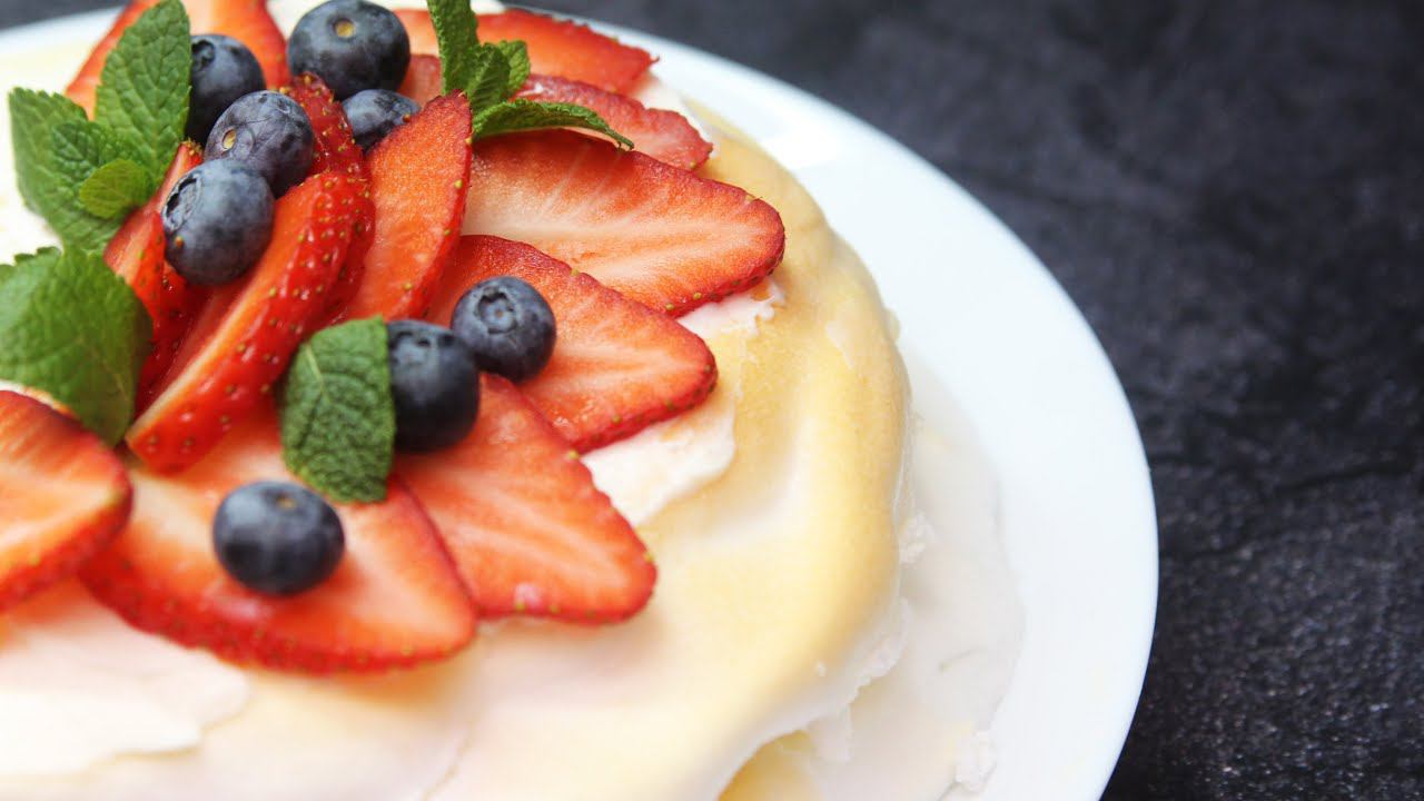 БЛАЖЕНСТВО ВКУСА! МИНИМУМ КАЛОРИЙ! Торт Павлова С Клубникой На Праздник! Диетический Рецепт!! смотреть онлайн