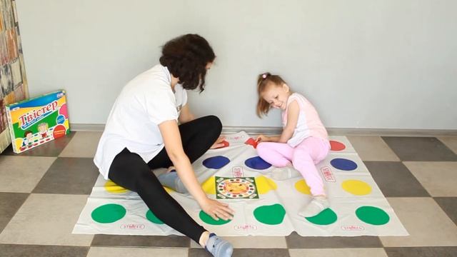 Подарки на день рождения.Воздушный змей,твистер и украшения. смотреть онлайн