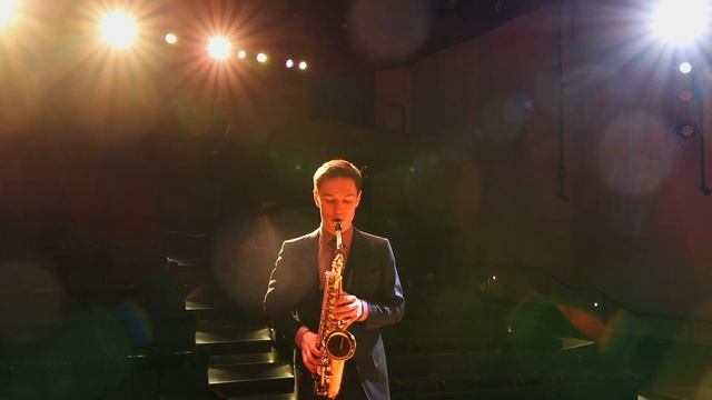 Paul BONNEAU - Caprice en Forme de Valse for Saxophone - Valentin Kovalev смотреть онлайн