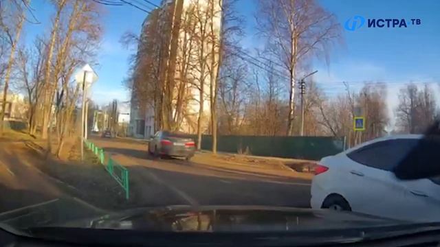 Istra Stories: Скорая vs такси смотреть онлайн