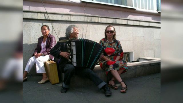 Oidupaa Vladimir Oiun: RARE Extended Track (Tuvan Throat Singing By Vladimir Oidupaa)