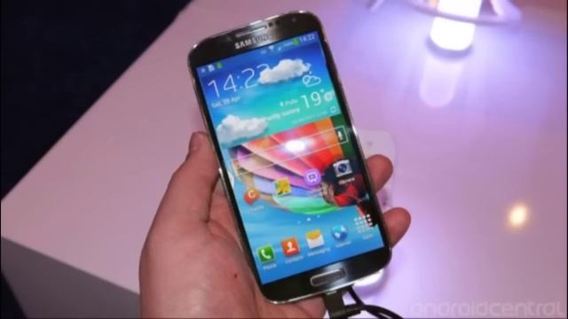 Samsung Galaxy S5 Octa-Core Variant First Look смотреть онлайн