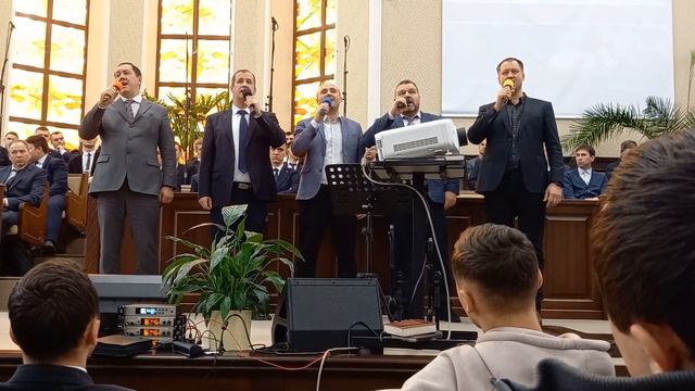 Песня: "Хрустальные капли роняя" смотреть онлайн