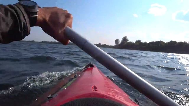 По волнам Томи на каяке смотреть онлайн