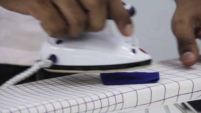 PRYM Mini Steam Iron: LSN Product Feature