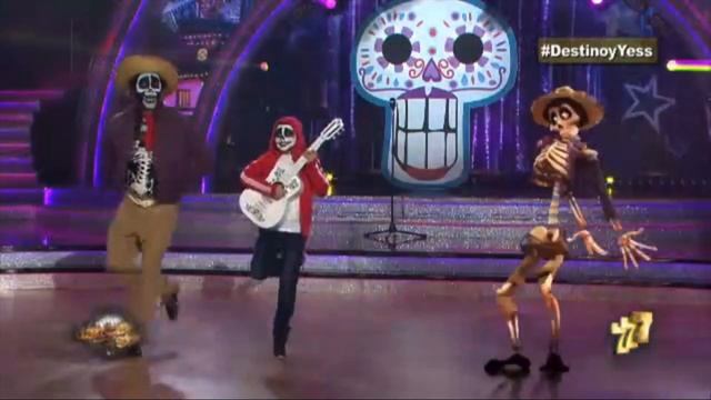 Destino y Yess cautivaron en la gala de Disney con su interpretación de COCO смотреть онлайн