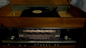 "Ходит песенка по кругу"(О.Фельцман-М.Танич и И.Шаферан) поет Эдуард Хиль пластинка на 78 об.ПОВТОР