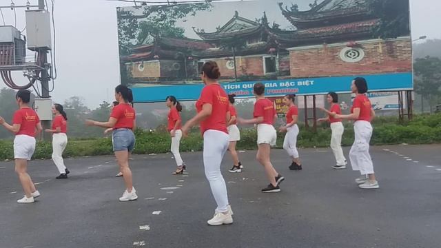 NHẢY BACHATA - TRÊN NỀN NHAC HOA LÒI VIỆT - TÂY VƯƠNG NỮ QUỐC - CLB NHẢY DÂN VŨ THÁI HÒA- BÌNH PHÚ смотреть онлайн