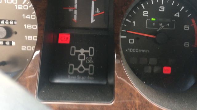 Pajero II 2,8 TD GLS V20 kontrolka ABS - kde je?? смотреть онлайн