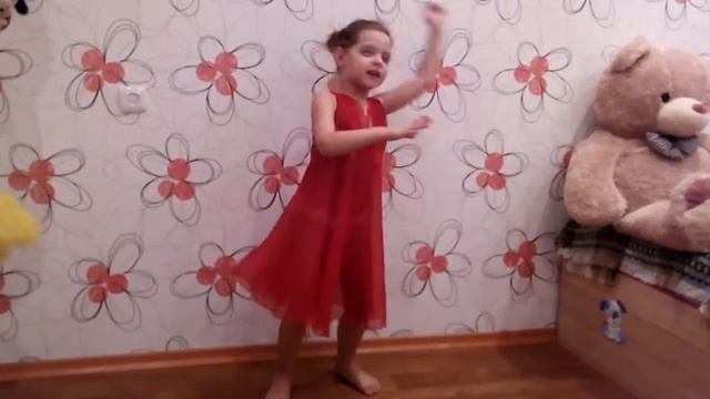 Доча танцует под ЛЮБЭ.... ))) смотреть онлайн