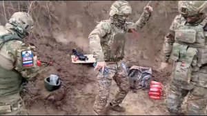 Солдаты РФ танцуют. Бойцы России танцуют.