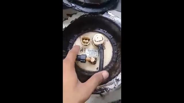 Fuel Filter Replacement Kia Picanto Lx 2005 PART 1 смотреть онлайн