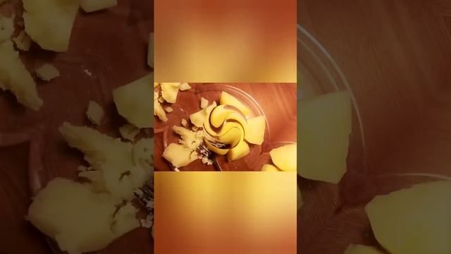 Тестируем, как варятся красные сорта картофеля с желтой мякотью Беллороза и Ред Скарлет смотреть онлайн