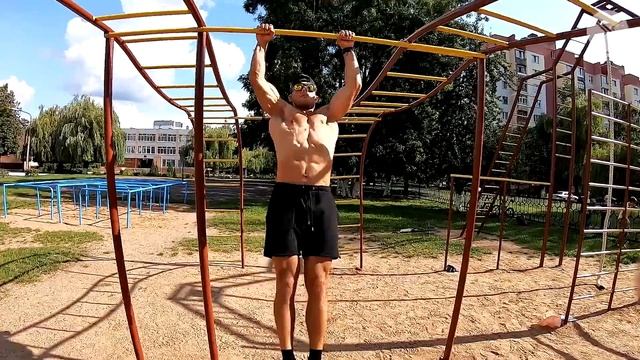 STRONGEST STREET WORKOUT ATHLETE • Evgeniy 'Wild' Los смотреть онлайн