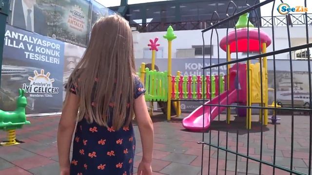 ВЛОГ Путешествие на Вершину Горы - Ярослава на Детской Площадке Турецкие Каникулы! смотреть онлайн