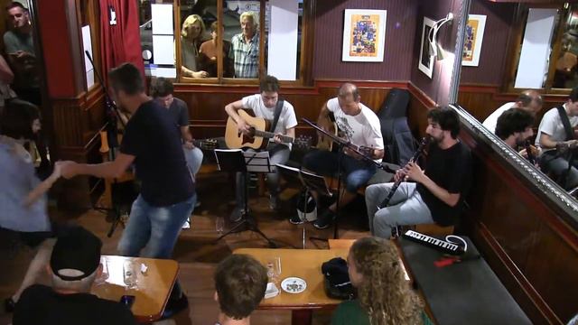 Jazz Café Gijón. Martes de Jazz Manouche. 21/8/2018 смотреть онлайн