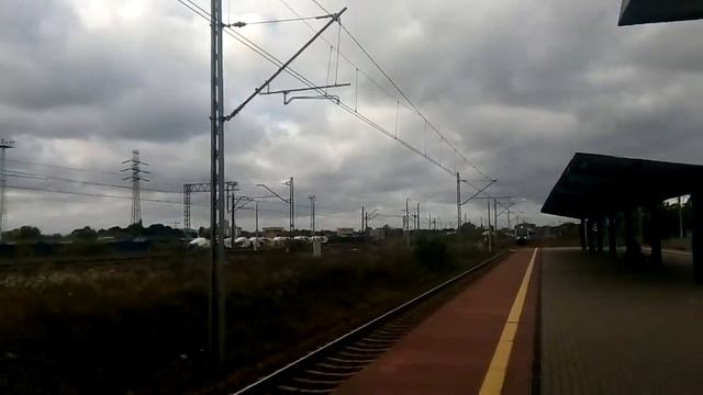 Просто поезд Варшава Лодзь смотреть онлайн