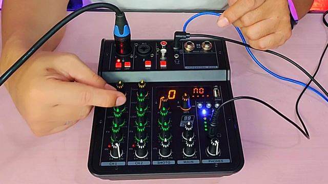 Kupas Tuntas Mixer Soundcard Karaoke Unik Terbaru Sudah 99 DSP 24 Bit Ada Type C Buat Rekaman Benin смотреть онлайн