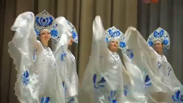 Гжель. танец 11класса.