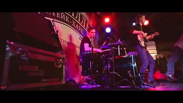 группа «Метро» в Арт-клубе «Черчилль» смотреть онлайн