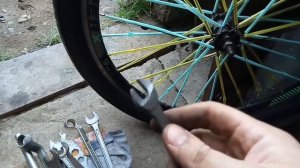 Регулировка подшипников переднего колеса велосипеда