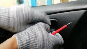 Снятие дверной  карты на Lancer 9