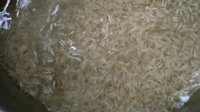 Enjoying Chicken Biryani at Home смотреть онлайн