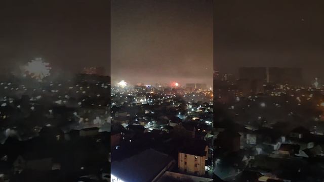 Краснодар 2024 первые минуты нового года!!! с новым годом страна наша любимая!!! смотреть онлайн