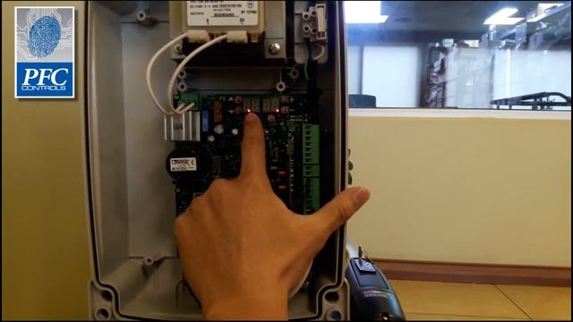 Programación Motor Roger Abatibles смотреть онлайн