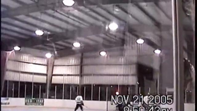 2005-11-21: Part 3 of 4: Hockey Game: Kenneth and his Blurr players won смотреть онлайн