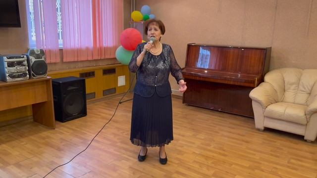 Филиал «Крылатское» ГБУ ТЦСО «Можайский» поздравляет с праздником Днем народного единства! смотреть онлайн