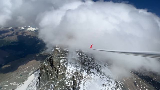 4384 метра. Кто выше мы или Маттерхорн? Гонка планера с вертолетом вокруг вершины Маттерхорна