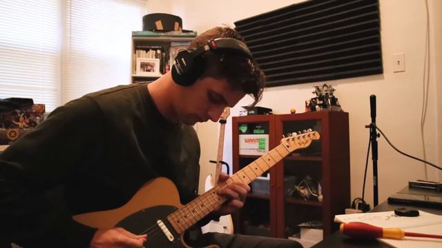 Making A Quick Guitar Loop in Ableton смотреть онлайн