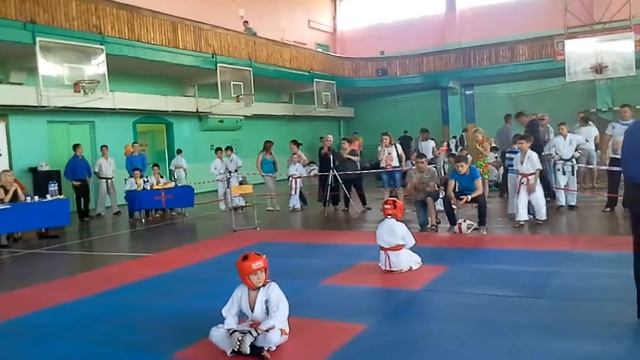 Г. Мелетополь Бой #2 смотреть онлайн