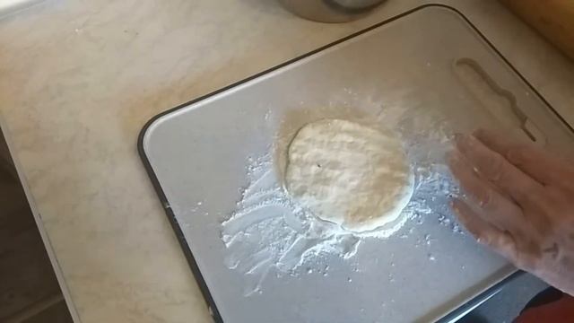 Треугольные пирожки с начинкой из капусты смотреть онлайн