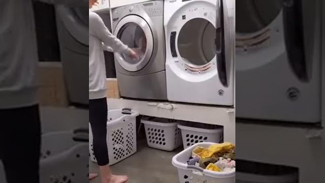 Собака это друг человека, а эта, ещё и чудо помощница 🙏🙏🙏🐕🐕🐕 смотреть онлайн