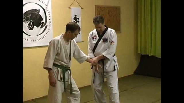 Основные отличия в технике бросков и болевых с поворотом. смотреть онлайн