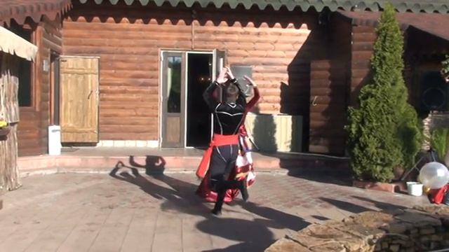 Грузинские танцы в Кафе Старый дворик смотреть онлайн