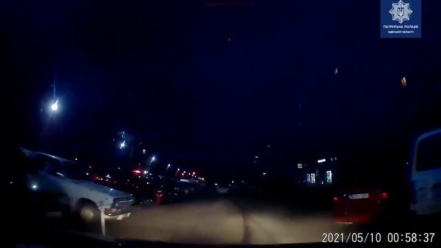 Полицейская погоня за пьяным водителем и 9 разбитых авто смотреть онлайн