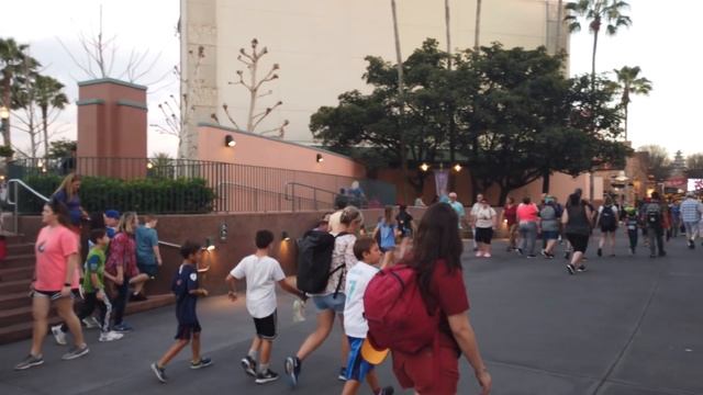 Calm Before The Storm - Disney's Hollywood Studios Review & Overview смотреть онлайн