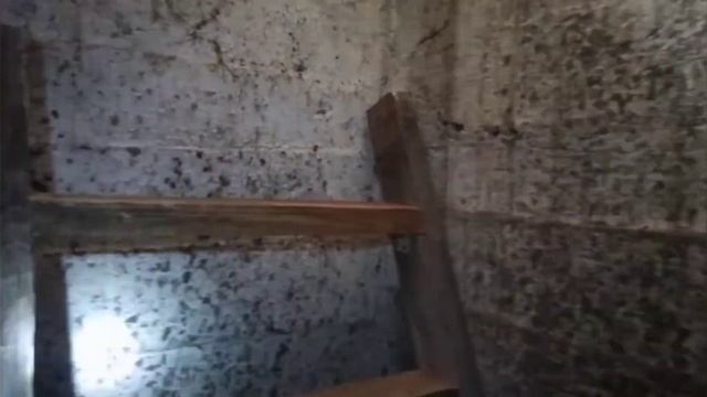 Двигаемся... БАЛКОН превращается... в ТУАЛЕТ!!!? СЕКРЕТНЫЙ "ХОД-НОРА" под нашим домом ??...... смотреть онлайн