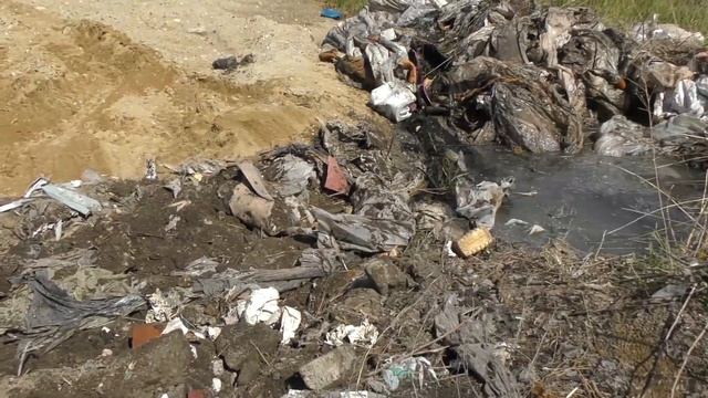 Делаю простую дренажную канаву на участке! НАШЕЛ ГОРЫ МУСОРА! Папа Дом Строит 6 серия смотреть онлайн