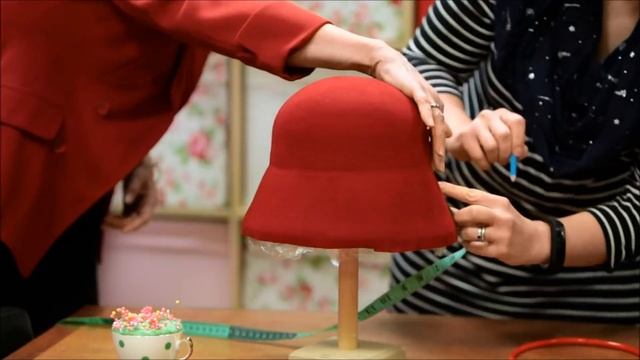 How to make a 1920's Wool Felt Cloche Hat - Adrienne Henry Millinery workshop смотреть онлайн