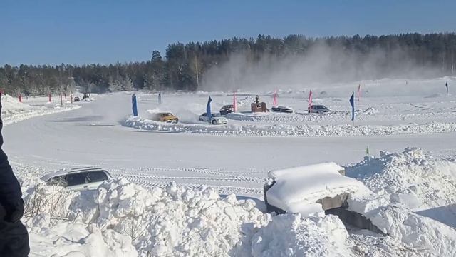 Лада валит 3 , вельск ледовая миля -  30 град