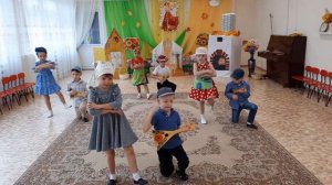 танец с балалайками старшая группа