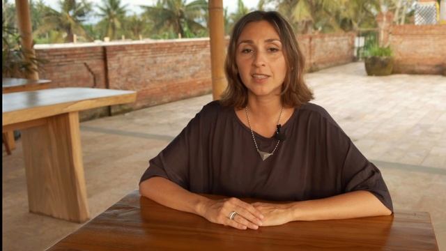 Детские травмы, как нас в детстве сделали бедными / Как детская травма влияет на вашу жизнь смотреть онлайн